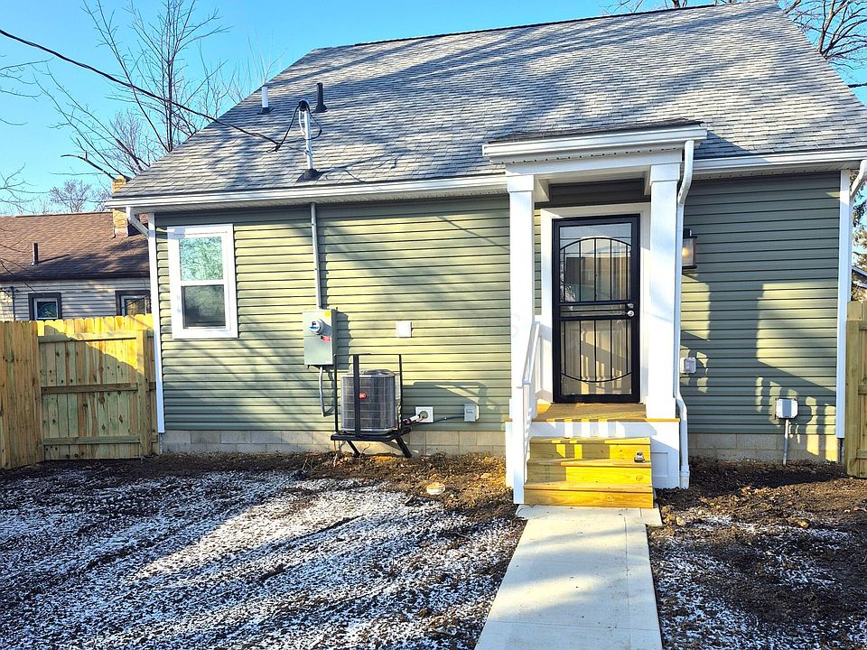 2nd image of 2628 Grasmere Ave