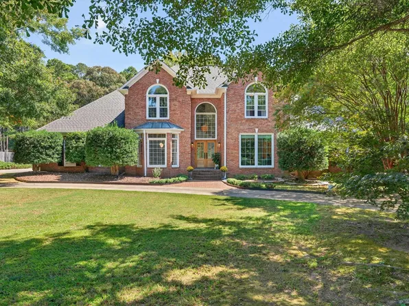 381 Carleton Cir, Spartanburg, SC 29301