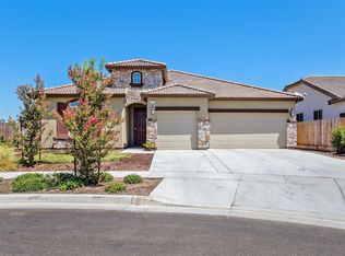 1178 W Branch Ct, Hanford, CA 93230