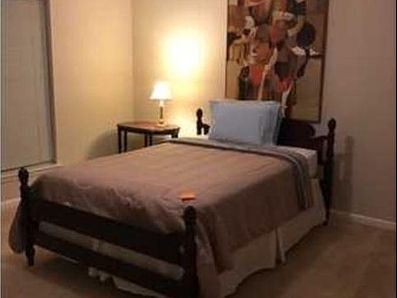 New carpet in bedrooms will be installed on 01/18