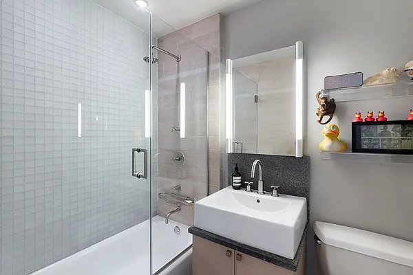 Sold by Nest Seekers International | media 4