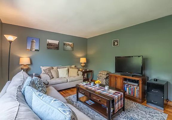5th image of 12-02 Bell Blvd #1