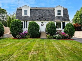 1068 Mammoth Rd, Manchester, NH 03104