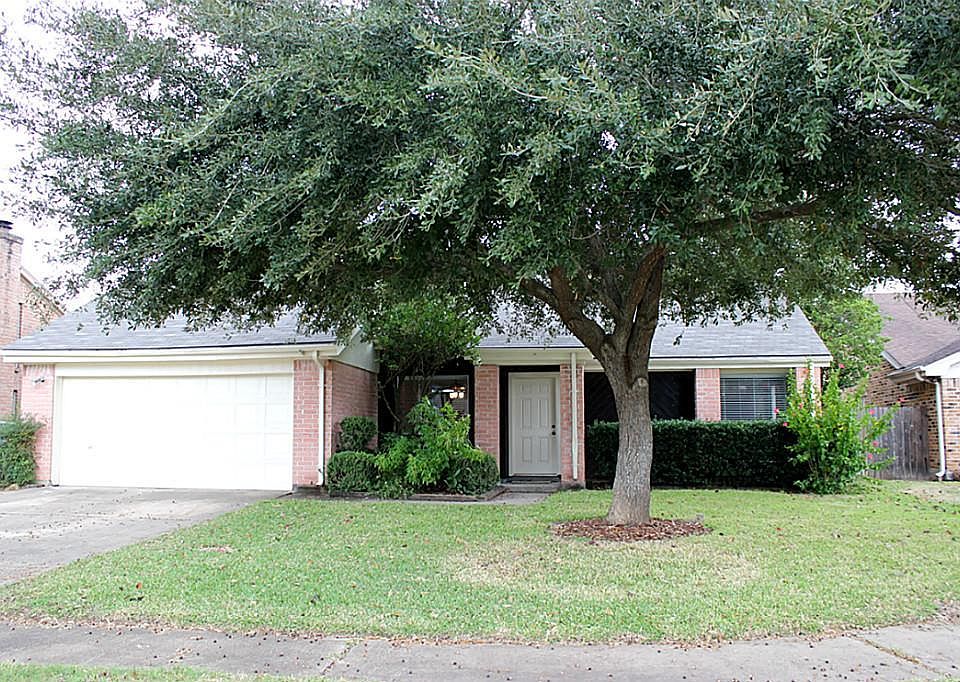 1st image of 1911 Strawfield Dr