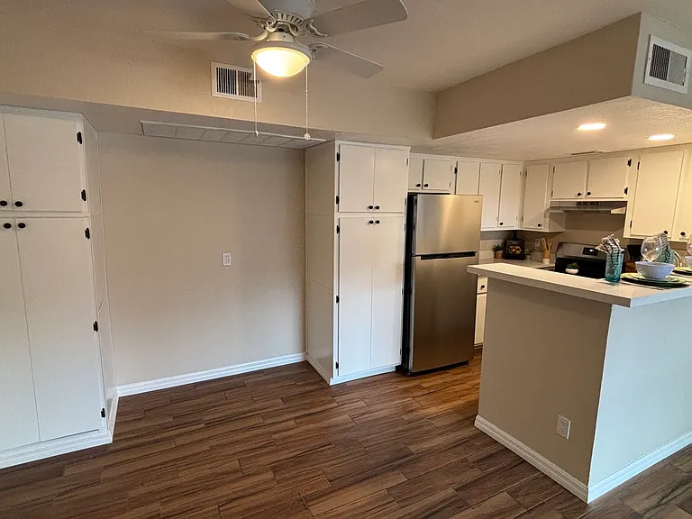 3601 W Tierra Buena Ln #Phoenix 85053 — Photo 5