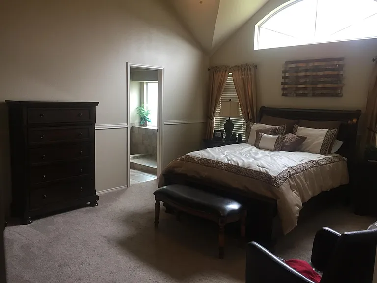3805 Harrison Dr — Photo 2