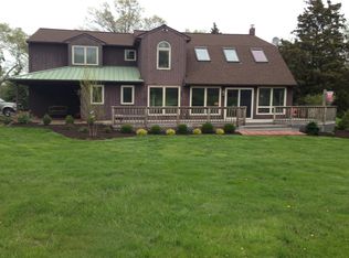 2688 Windy Bush Rd, Newtown, PA 18940