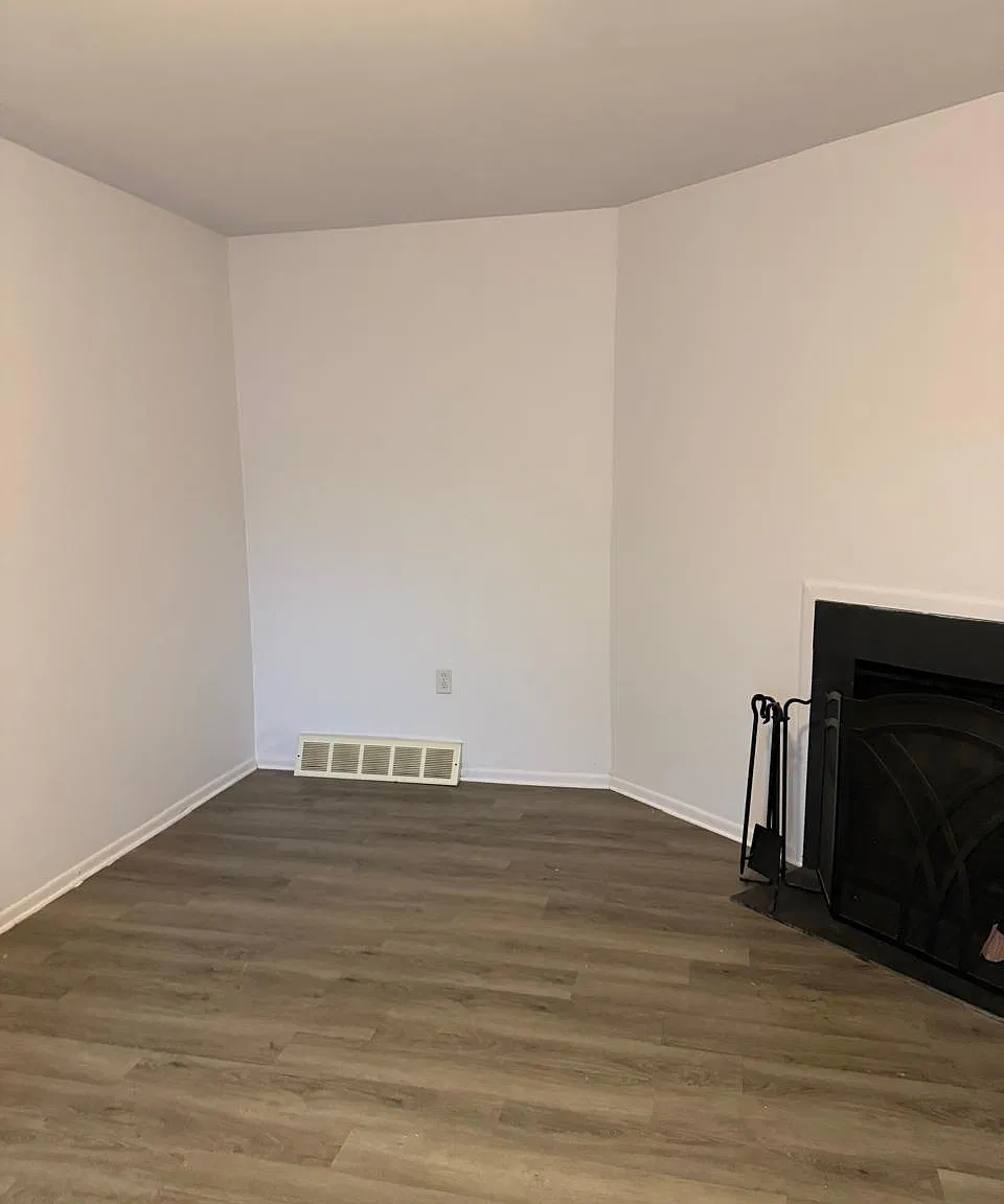 2 bed, 1.5 bath, 1320 sqft, $2,500 — Photo 2