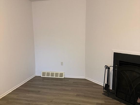 3rd image of 913 Whitpain Hls