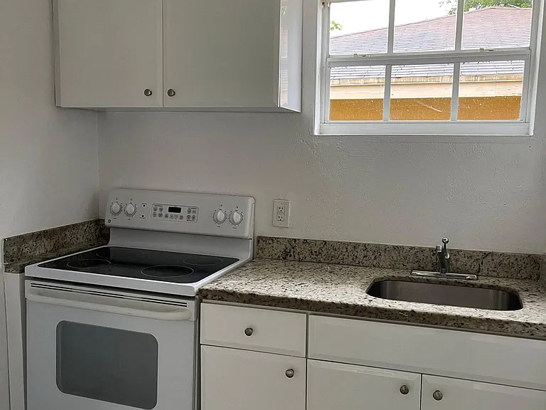 230 NW 64th St #3 — Photo 18