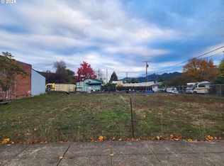 173 Main St, Yoncalla, OR 97499