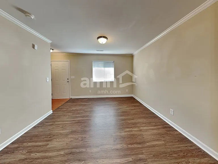 107 Oak Knoll Dr — Photo 4