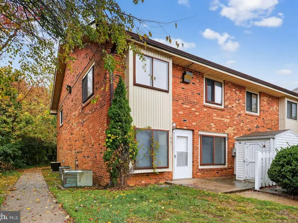 901 Cobble Creek Curv, Newark, DE 19702