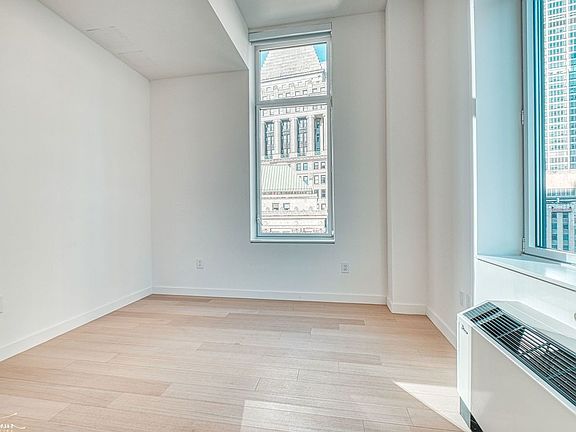 4th image of 20 Broad St APT 1307