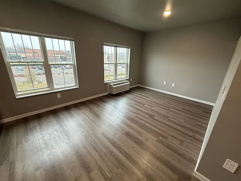Kraewood Flats - Summer Rent Special through July 31 2026 — Photo 37