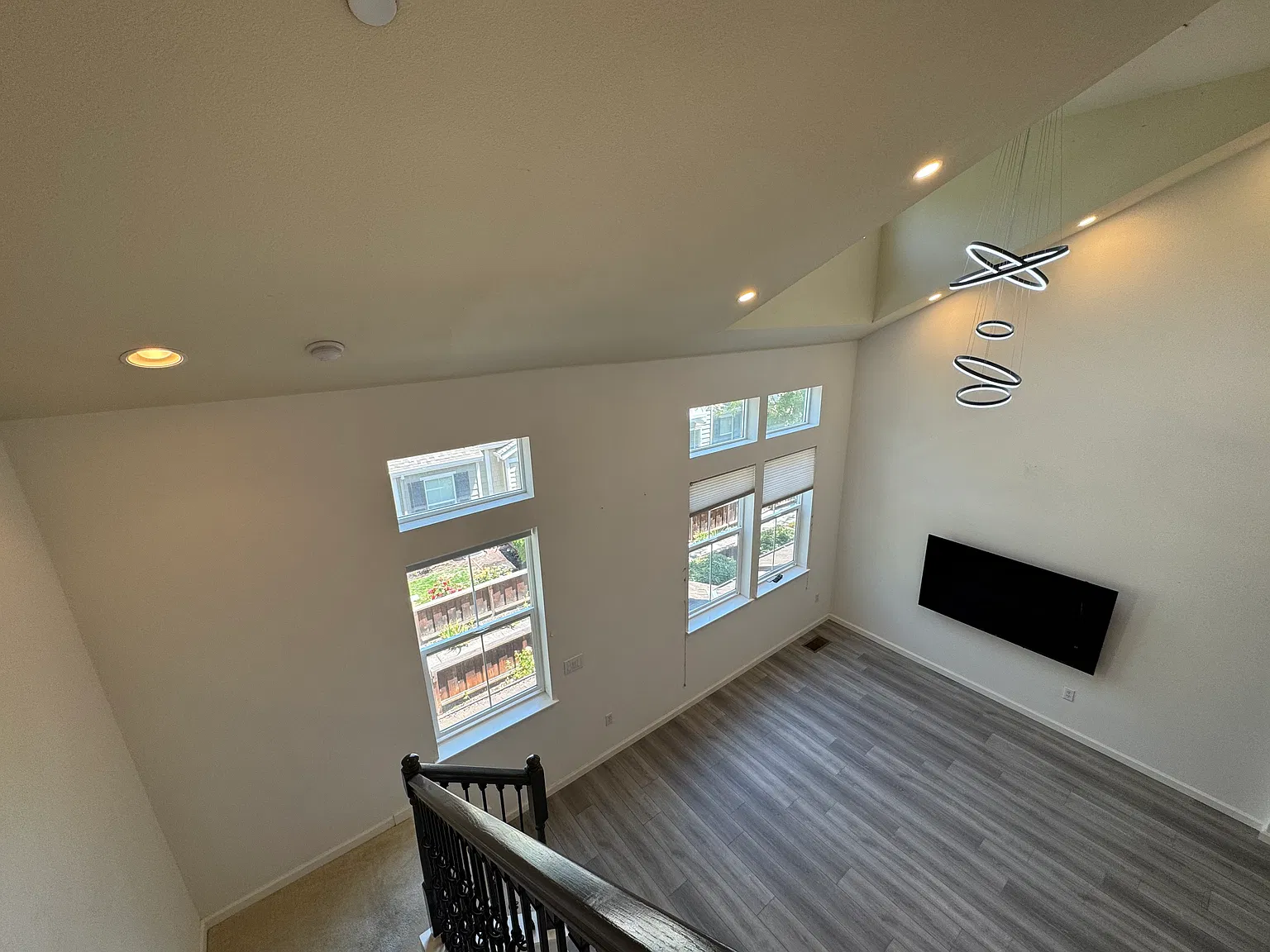 3 bed, 1487 sqft, $5,500 — Photo 2