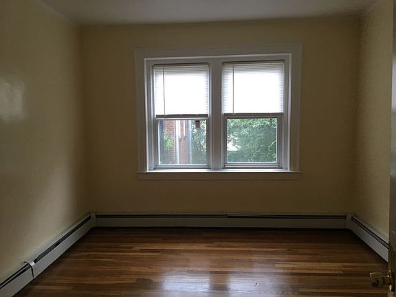 2nd image of 1609 Chapel St #A
