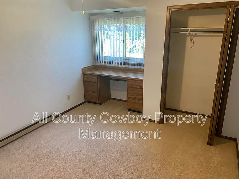 2132 Carrington Ct — Photo 11