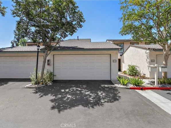 810 E Laurel Oak Dr, Azusa, CA 91702