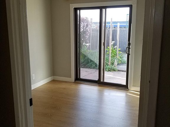 5th image of 4951 Hedge Ave #2