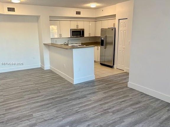 5th image of 2160 E Preserve Way