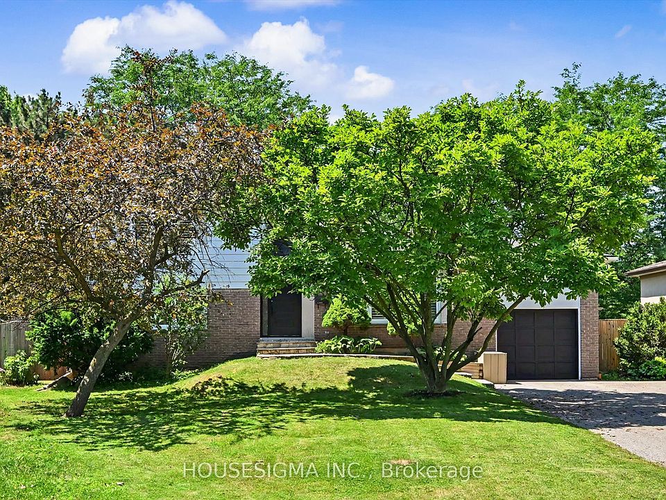 1st image of 444 Withnell Cres