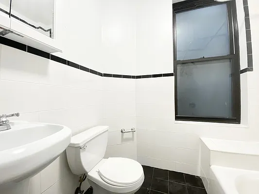 Rented by Voro NYC | media 22