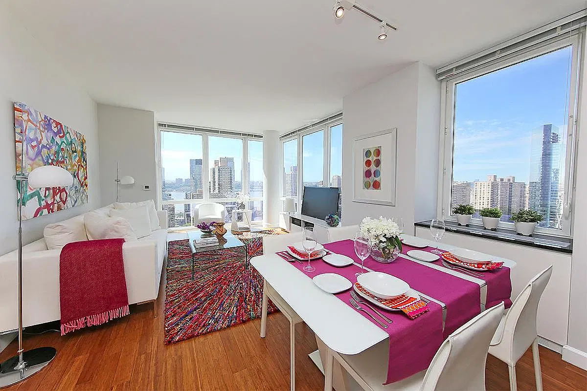 160 West 62nd Street — Photo 3