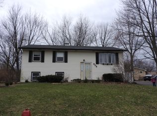 815 Lancer Ct, Shorewood, IL