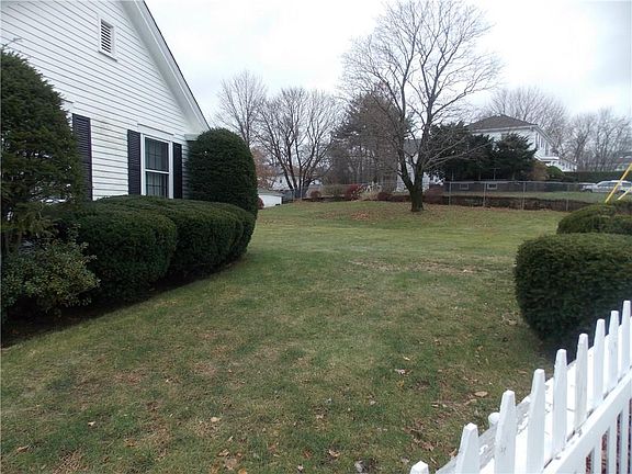 5th image of 266 Greenville Ave