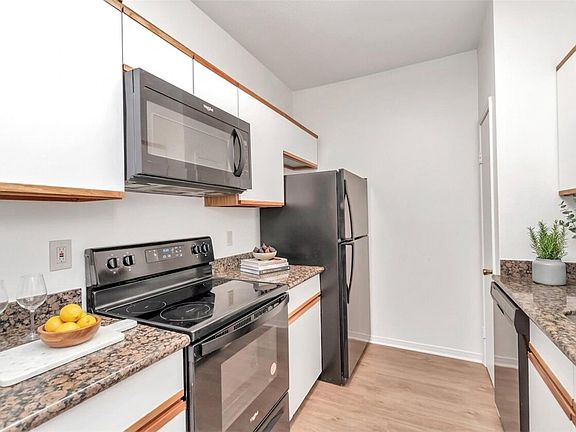 5th image of 9800 Pagewood Ln APT 3104