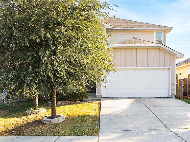 245 Pearl Way — Photo 2
