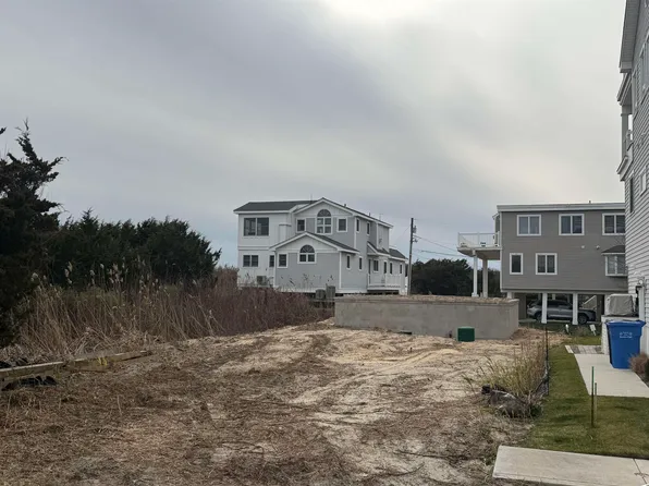 18 E Randolph Ave, Strathmere, NJ 08248