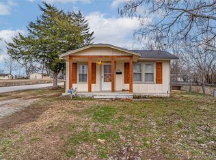 701 S Poplar St, Bristow, OK 74010