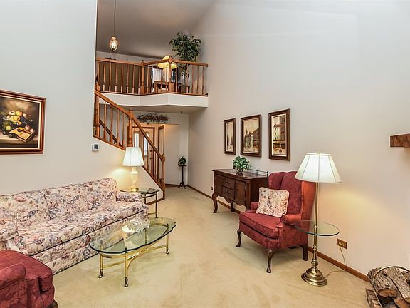 3rd image of 1684 Pebble Beach Dr