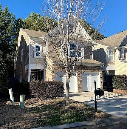 2nd image of 748 Mountain Laurel Dr