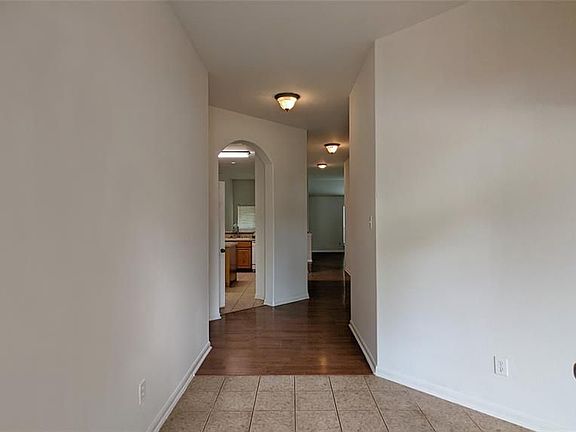 4th image of 16119 Stablepoint Ln