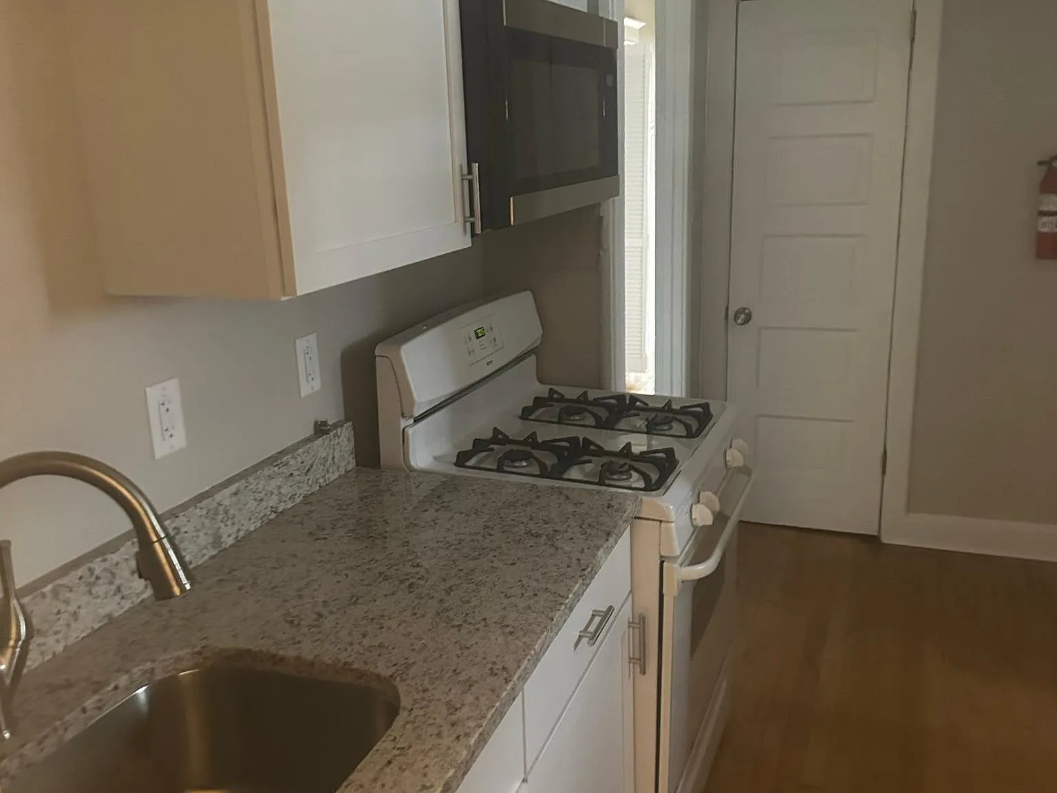 1 bed, 500 sqft, $850 — Photo 1