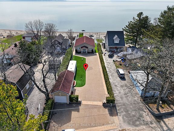 4th image of 32 Tiny Beaches Rd S