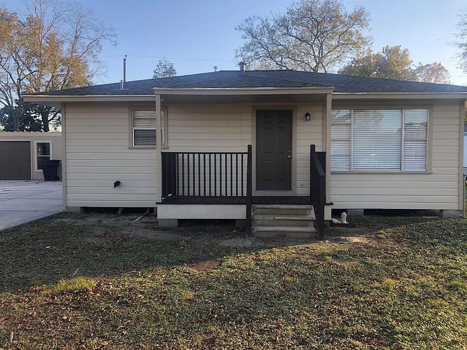 1st image of 5910 Woodview Dr