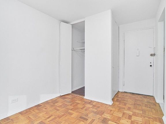 3rd image of 350 E 52nd St APT 14j
