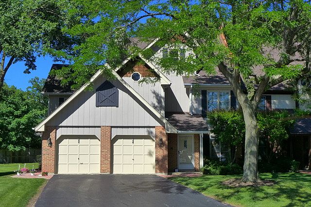 1st image of 607 Country Ln #607