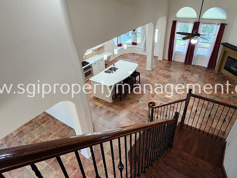 12032 Henderson Dr — Photo 32