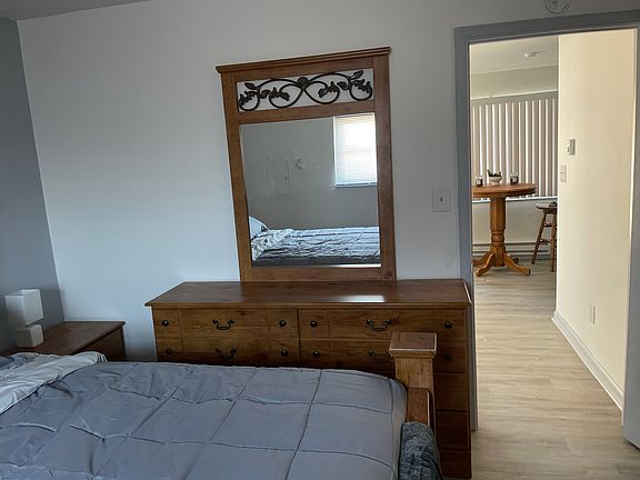 4th image of 9523 5th Bay St APT C