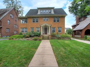 2850 Berkshire Rd, Cleveland Heights, OH 44118