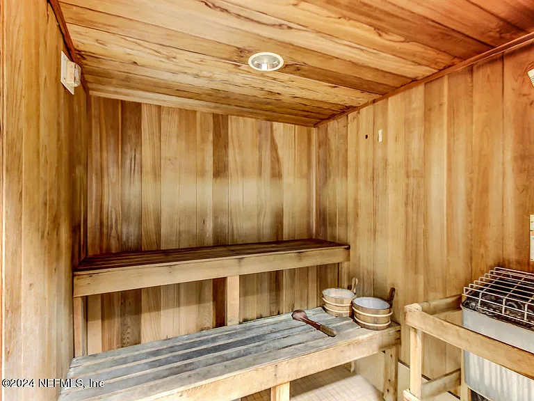 400 E Bay St #402 — Photo 33