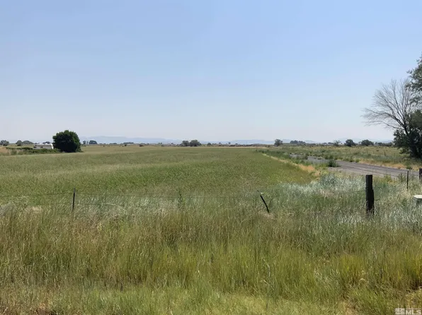 7235 Curry Rd, Fallon, NV 89406