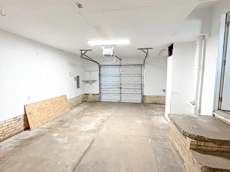 101 E Pirate Ave — Photo 11