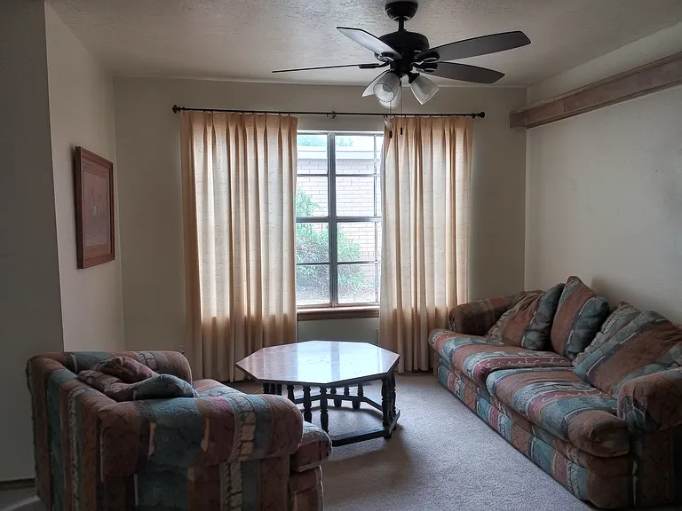 415 E Washington Ave #8 — Photo 5