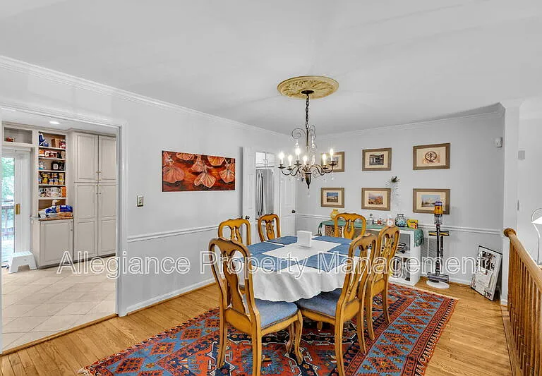 6861 Williamsburg Pond Ct — Photo 13